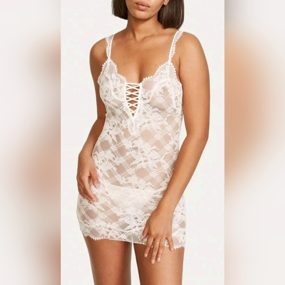 Victoria's Secret Women's Lace Slip Mini Dress Light Cream Very